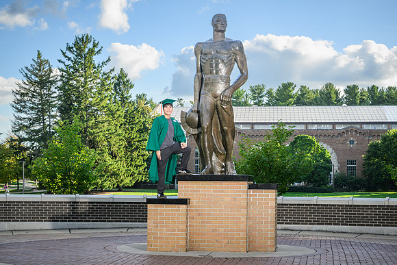 26MSU-FallGrads-0906-Joaquin-011