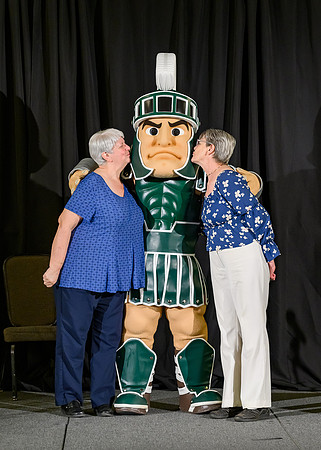 23MSU-Service-Sparty-071-5x7