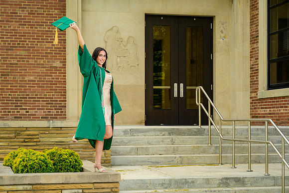 26MSUSpringGrads-0601-Sydney-028