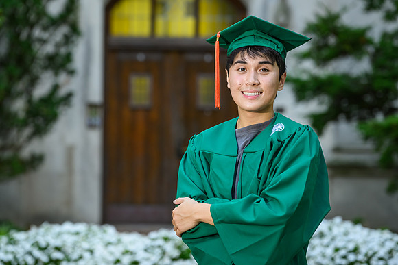 26MSU-FallGrads-0906-Joaquin-022