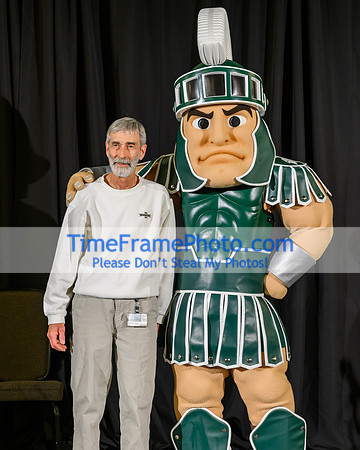 23MSU-Service-Sparty-092