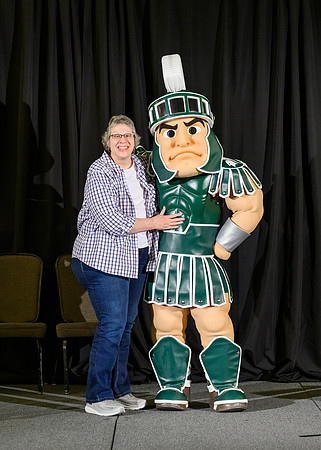 23MSU-Service-Sparty-052-5x7