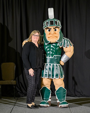 23MSU-Service-Sparty-028-8x10