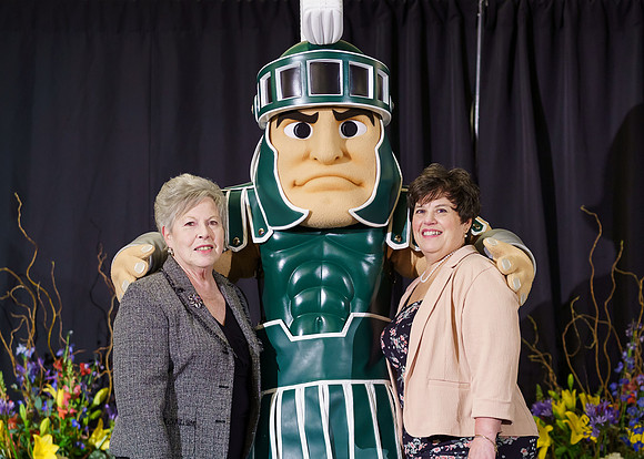 25MSU-ServiceAwards-Sparty-111-5x7