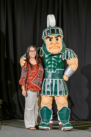 23MSU-Service-Sparty-038-1800