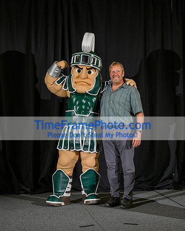 23MSU-Service-Sparty-019