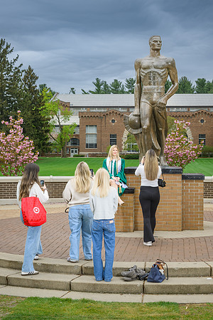 25MSUSpring-0502-Alumni-016