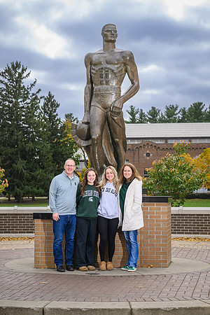 24MSU-SLE-Family-119