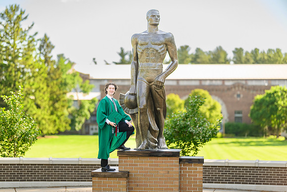 25MSUSpring-0516-Ben-004