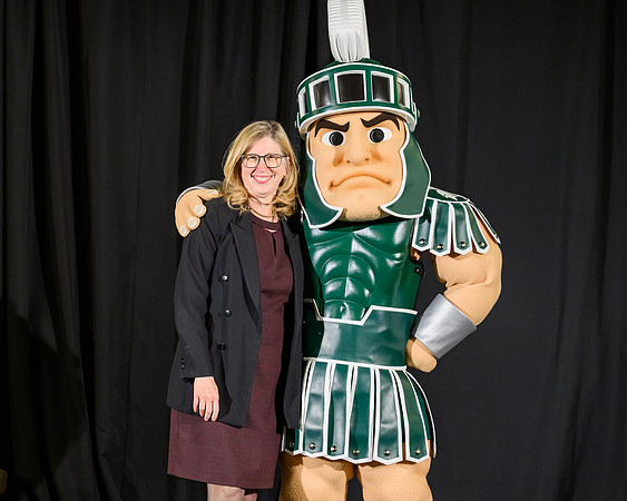 23MSU-Service-Sparty-109-8x10