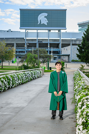 26MSU-FallGrads-0906-Joaquin-015