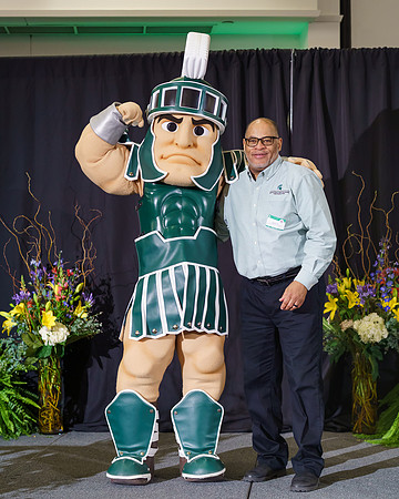 25MSU-ServiceAwards-Sparty-173-8x10