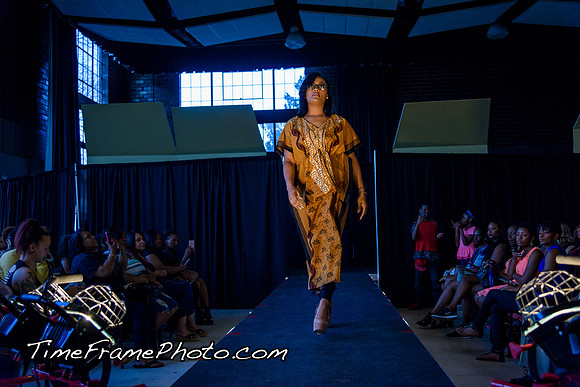 16Alpha-Show-098