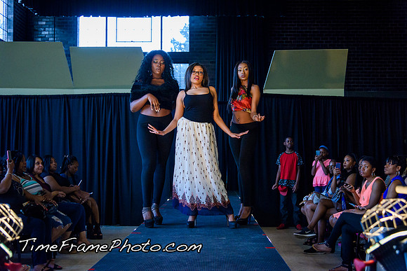 16Alpha-Show-077