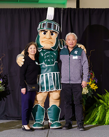 25MSU-ServiceAwards-Sparty-048-8x10
