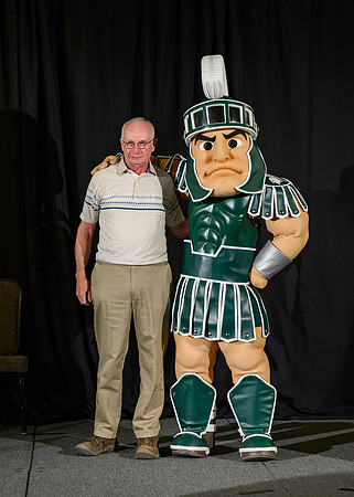 23MSU-Service-Sparty-021-5x7