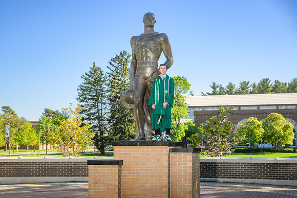 24MSUSpring-0501-Michael-004