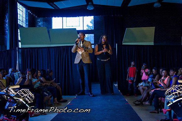 16Alpha-Show-065