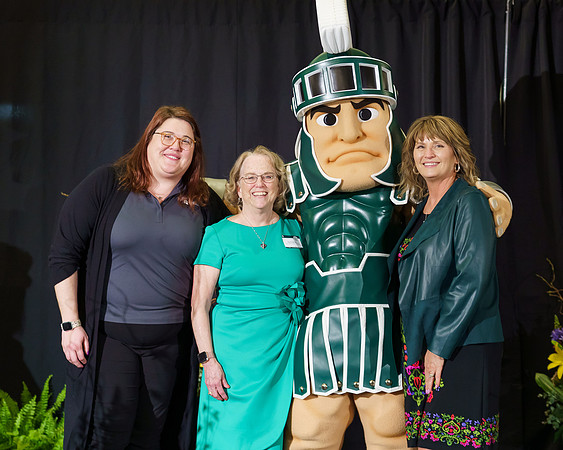 25MSU-ServiceAwards-Sparty-137-8x10