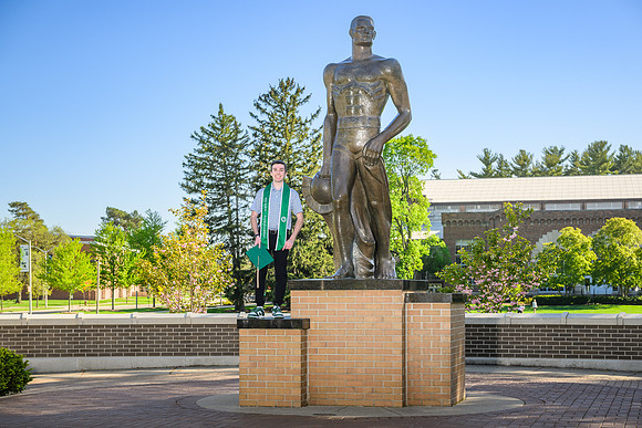 24MSUSpring-0501-Michael-008