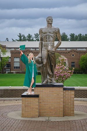 25MSUSpring-0502-Alumni-119