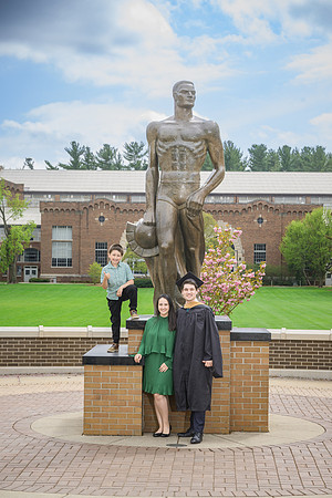 25MSUSpring-0502-Alumni-433