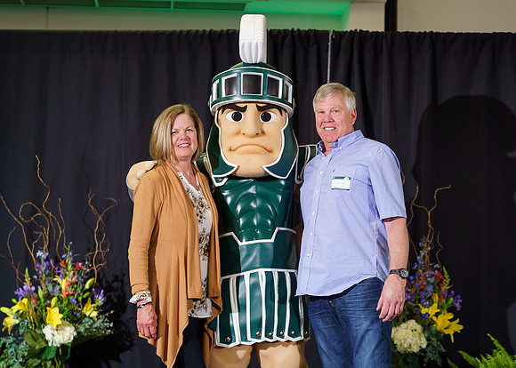 25MSU-ServiceAwards-Sparty-076-5x7