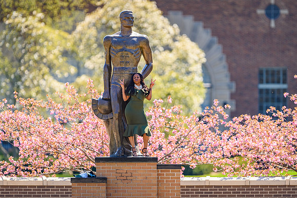 20MSU-Spring-Weds-019