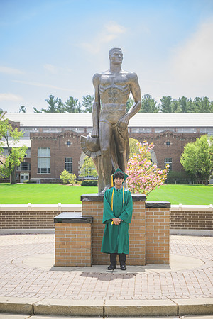 25MSUSpring-0502-Alumni-308