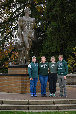 23MSU-FamilyWeekend-030
