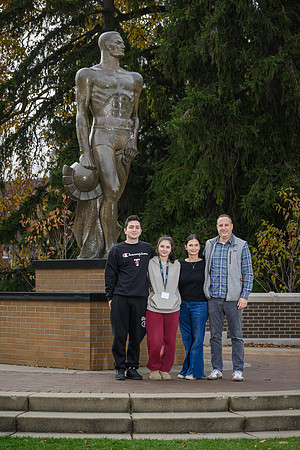23MSU-FamilyWeekend-027