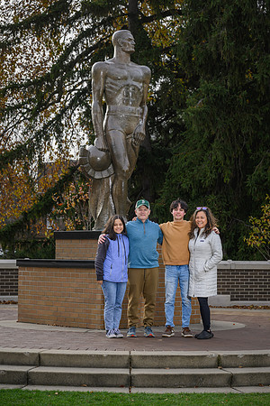 23MSU-FamilyWeekend-058