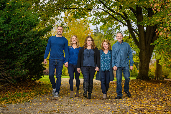 22IottFamily-005