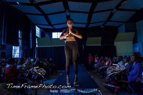 16Alpha-Show-054