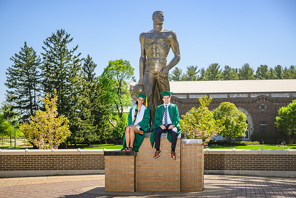 24MSUSpring-0501-JoshMya-008