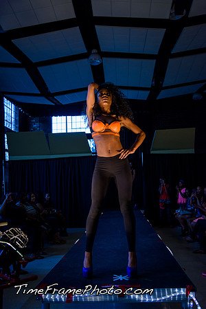 16Alpha-Show-049