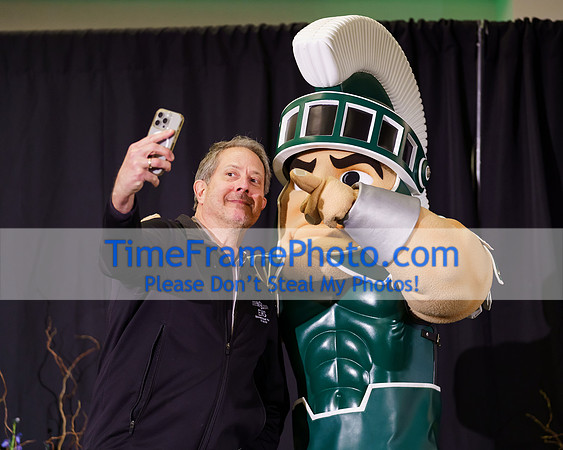 25MSU-ServiceAwards-Sparty-056