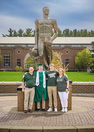 24MSUSpring-0426-Alumni-329-5x7