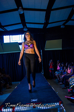 16Alpha-Show-033