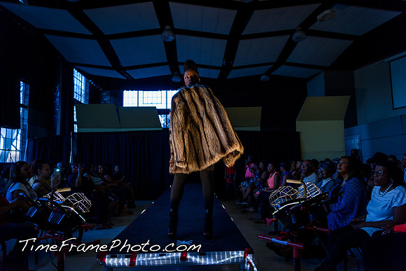 16Alpha-Show-074