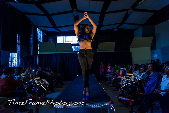 16Alpha-Show-051