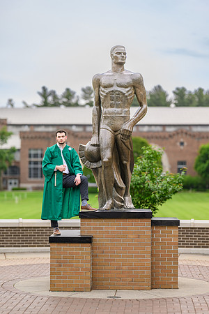 25MSUSpring-0529-Davis-003
