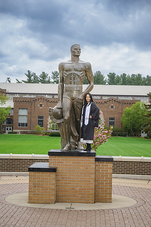 25MSUSpring-0502-Alumni-418