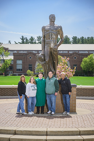 25MSUSpring-0502-Alumni-295