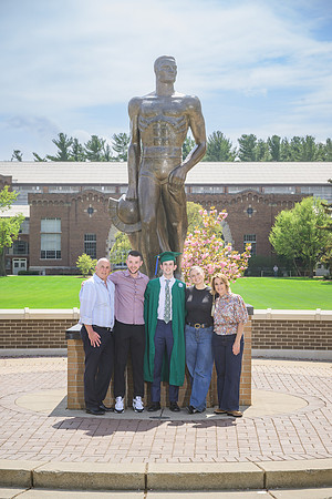 25MSUSpring-0502-Alumni-346