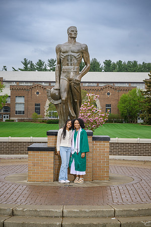 25MSUSpring-0502-Alumni-086