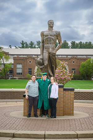 25MSUSpring-0502-Alumni-410