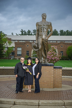 25MSUSpring-0502-Alumni-035