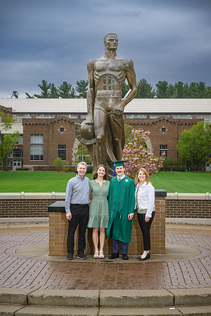 25MSUSpring-0502-Alumni-079