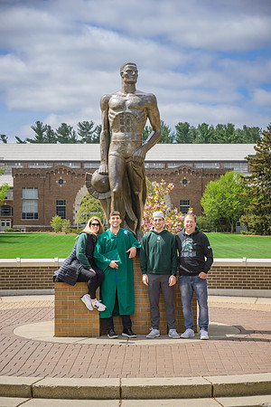 25MSUSpring-0503-Alumni-002
